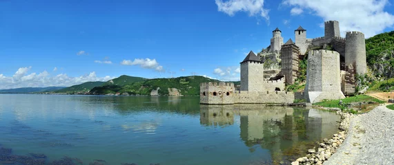 Papier Peint photo autocollant Travaux détablissement Meddieval fortress Golubac, Serbia