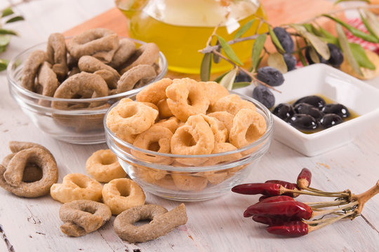 Italian taralli. 