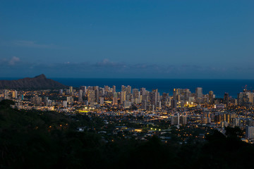 Obraz premium Nightscape of honolulu