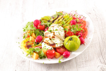 tomato salad with mozzarella