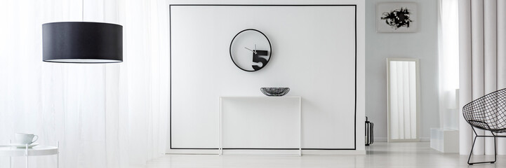 Minimal clock on the wall