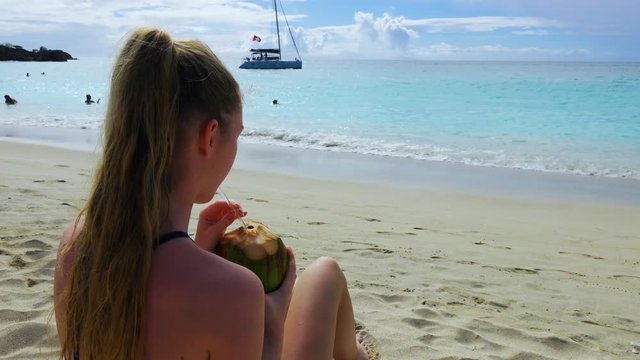 Kokusnuss am Strand mit CG