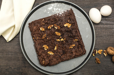 chocolate brownie with walnuts 