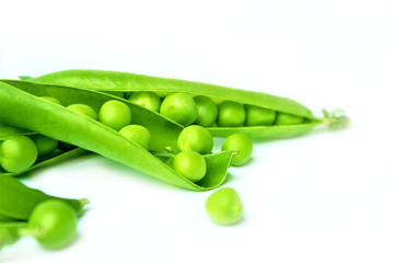 Green peas or peas (Latin Písum) cerebral. Ingredient for cooking, raw food and feed. Close-up.