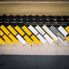 kontener transport chiny © BlackMediaHouse