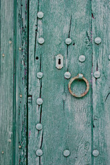 Fototapeta premium Alter Schloss an blauer Tür