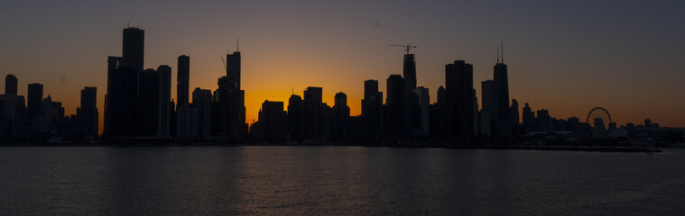 Fototapeta na wymiar Sunset Behind Chicago