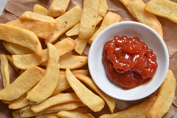 Thicck french fries and catsup