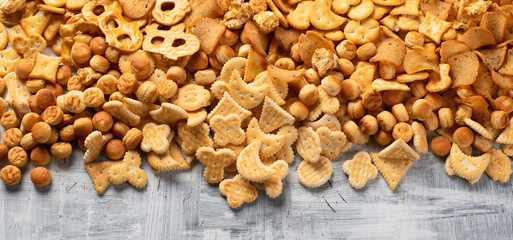 Dry cracker cookies