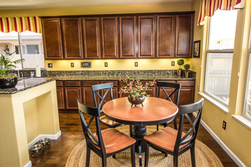 Modern Kitchen Table & Chairs