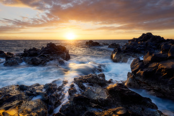 Obraz premium Sunset over the Gouffre of Etang Sale in Reunion Island