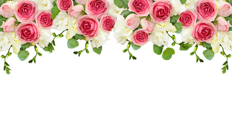 Obraz premium Liście eukaliptusa, frezja i kwiaty różowej róży w układzie górnej granicy