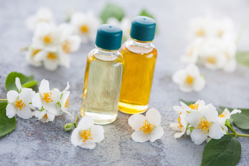 Obraz na płótnie Canvas jasmine essential oil