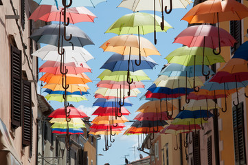 Parasolki w Chorwackiej uliczce