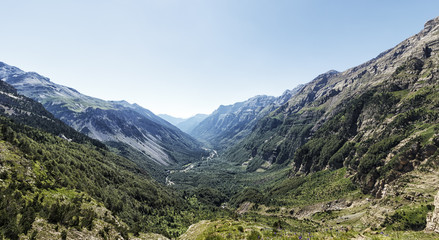 Fototapeta na wymiar landscape in the pyrenees