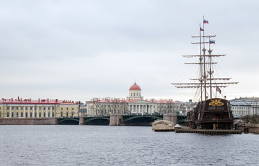 Fototapeta na wymiar View on the Palace bridge in Saint-Petersburg.