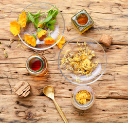 flowers Calendula officinalis