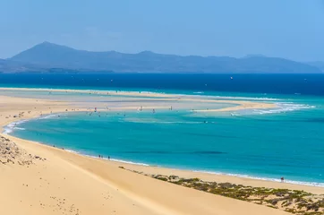 Deurstickers Sotavento Beach, Fuerteventura, Canarische Eilanden Luchtfoto van de lagune op het strand van Sotavento in Fuerteventura, Spanje