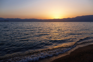 野洲市の琵琶湖の夕景