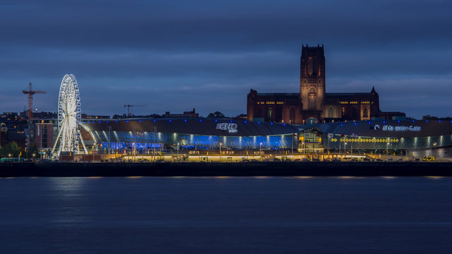 Queen Mary2, Queen Elizabeth and Queen Victoria in Liverpool to Celebrate the 175th Anniversary of Cunard Cruise Line