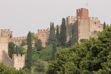 CASTELO DE SOAVE A VERONA ITALIA ARMA ANTIGA DE CISON DI VALMARINO