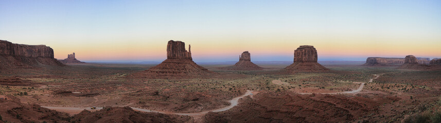 Fototapeta na wymiar Monument Valley Panoramic view