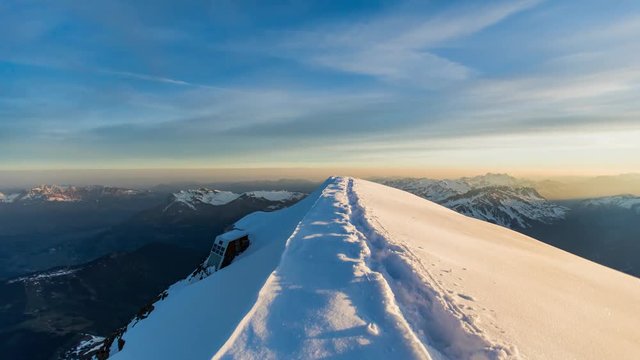 Timelapse sur l'ar&ecirc;te du Go&ucirc;ter, Massif du Mont Blanc, Haute Savoie, 74, France