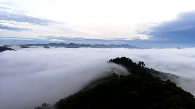 Mist top on the Gunung Silipat mountain at Aiyoeweng Betong Yala Thailand