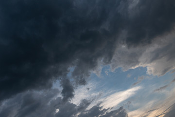 Fototapeta na wymiar Gewitterwolken am Himmel - Sturm