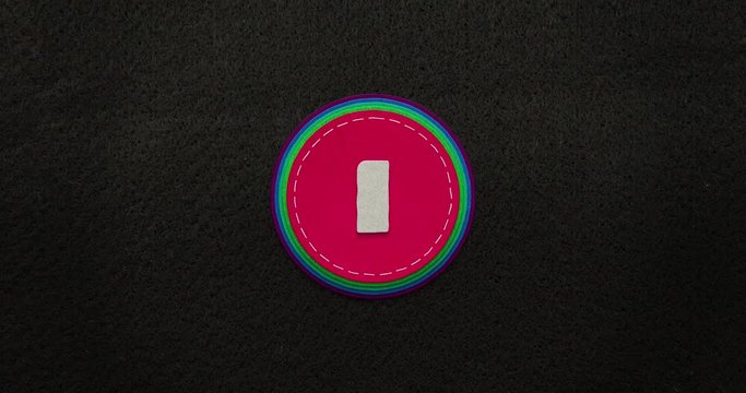 Countdown Stop-Motion-Animation. 5 seconds. Felt texture