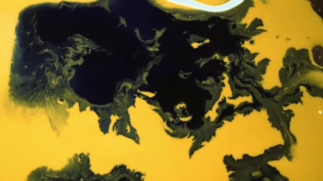Farbkleckse in Arcrylfarbe f&uuml;r Kunstwerk, Farmischung, Tinte