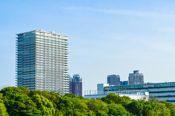 Obraz na płótnie Canvas ベイエリアのタワーマンション High-rise condominium in Tokyo