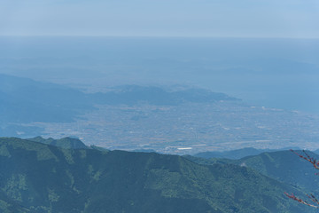 Fototapeta na wymiar 山頂から瀬戸内海と西条市眺望