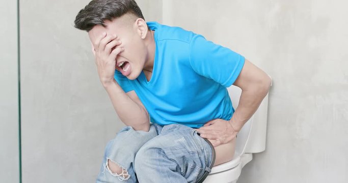 man feel pain with constipation
