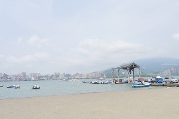 Fototapeta na wymiar 台湾の離島の砂浜の景色