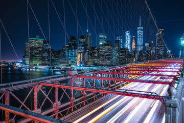 Fototapeta na wymiar brooklyn bridge,new york,08-26-17: beautiful brooklyn bridge at night.