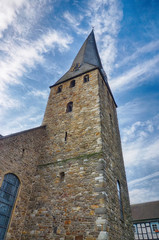 Fototapeta na wymiar Kirchturm in der Altstadt von Hattingen