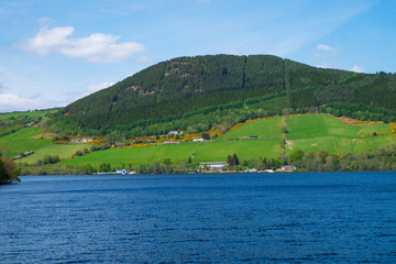 Loch Ness in Schottland