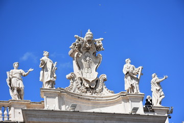 Rome. Details of the colonnade of G.L.Bernini formed by 284 monolithic columns 16 meters high, and 140 statues.