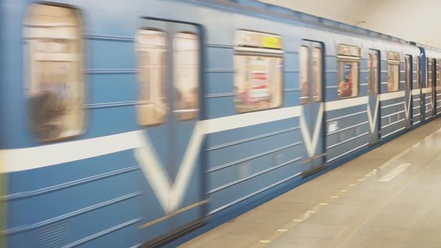 The metro leaves the Elektrosila station in St. Petersburg.
