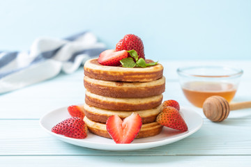pancake with fresh strawberries