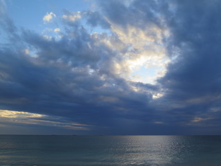 Naklejka na ściany i meble Blue light hour at Fremantle Beach, Western Australia wit dramatic sky