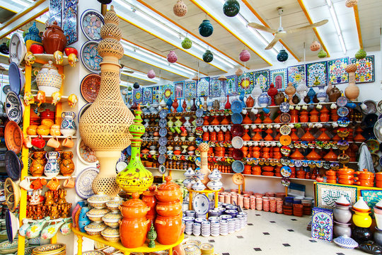 Souvenir earthenware in tunisian market.