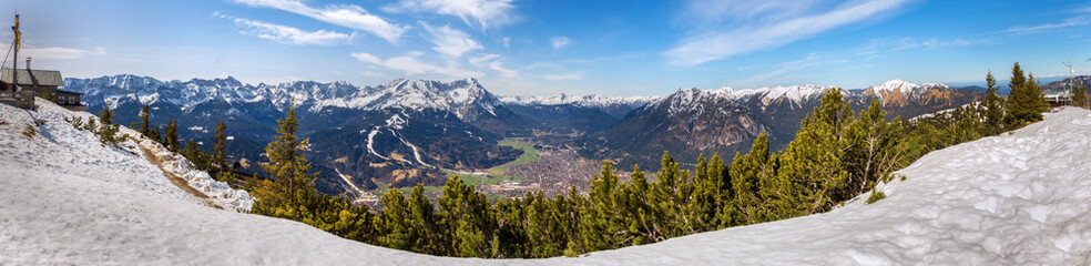 Fototapeta na wymiar view from the wank mountain to the alps and the zugspitze mountain high definition panorama in the winter