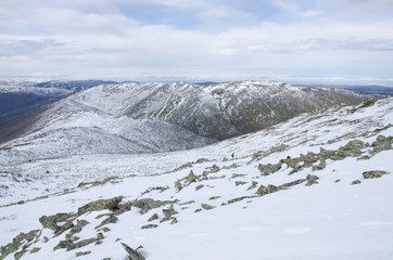 Fototapeta na wymiar Montaña nevada