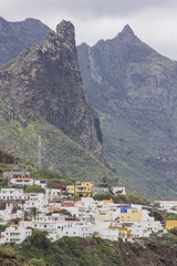 Fototapeta na wymiar mountain village on tenerife
