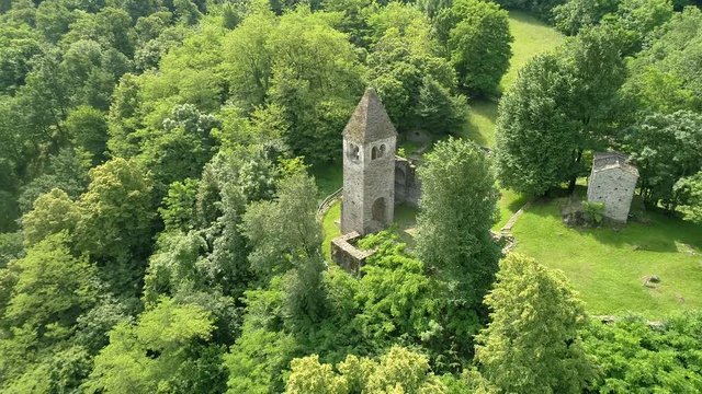 Aerial 4K - Abbazia di S. Pietro in Vallate sec. XI - Piagno di Cosio Valtellino - Valtellina (IT) 