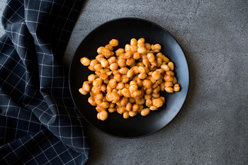 Turkish Cayeli Baked Beans with Butter in Black Plate / Kuru Fasulye