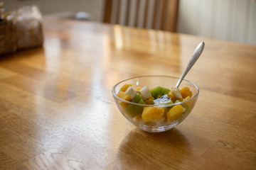 Obstsalat in Glasschale