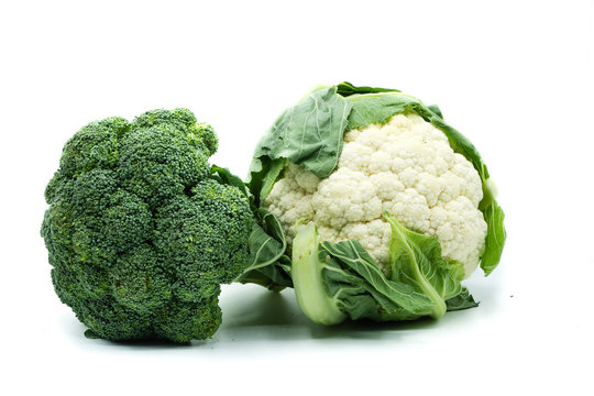 blumenkohl broccoli brokkoli isoliert freigestellt auf wei&szlig;en Hintergrund, Freisteller
